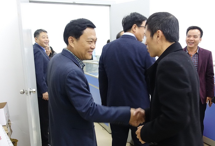 校領(lǐng)導(dǎo)走訪藝術(shù)學(xué)院(宣傳部 陳瑜攝影).jpg