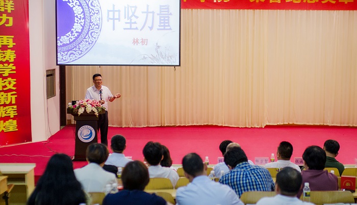 “中堅力量”主題培訓活動現(xiàn)場（圖書館 梁平攝影）.jpg